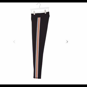 Girls rainbow side stripe leggings 🌈